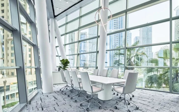 img-members-tailored-office